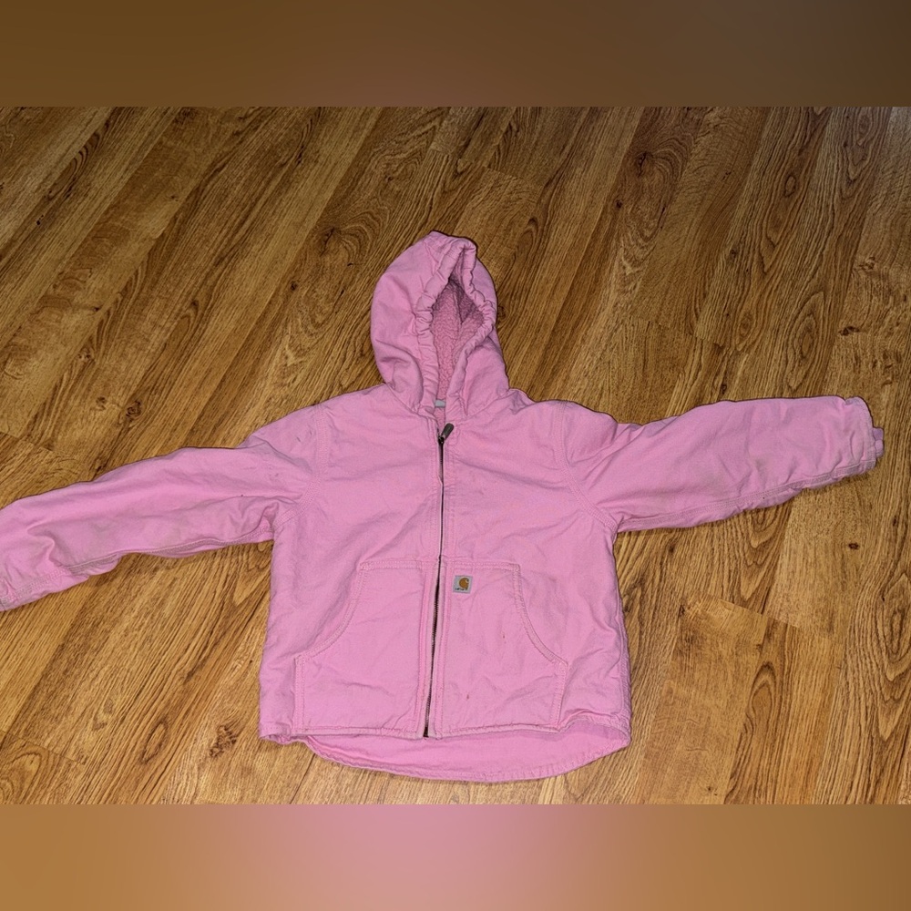 Girls Carhartt heavy coat. Well loved! Perfect for winter. Size 7/8.